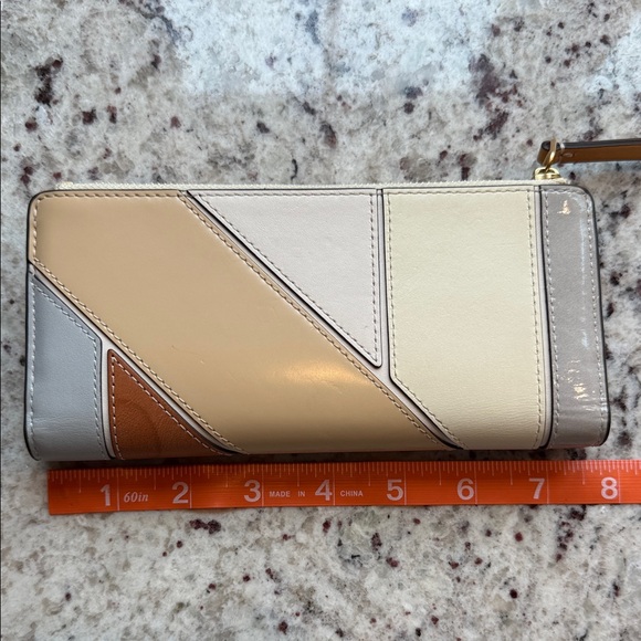 Tory Burch Colorblock Leather Zip Wallet in Cream, Beige, Tan & Gray - Picture 3 of 7